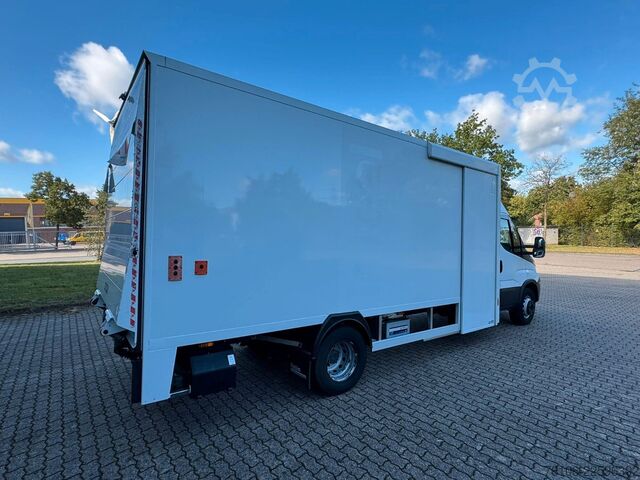 Vrachtwagen met bakwagen IVECO Daily 70C17 Koffer mit Ladebordwand