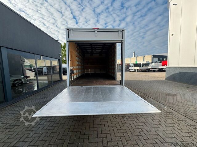 Vrachtwagen met bakwagen NISSAN NT500 56.15 Koffer mit LBW*Ahk*nur 34.800 km *