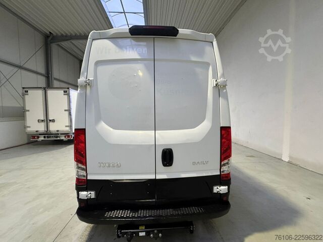 Bestelwagen met verhoogd dak IVECO Daily 50C18 Kastenwagen *Navi*Ahk**