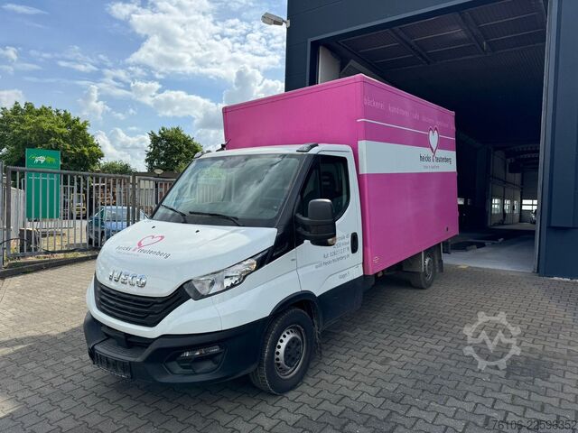 Furgone chiuso IVECO Daily 35S14 Hi-Matic Koffer*Ahk*Seiten tür*