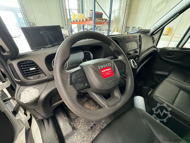 Furgone chiuso IVECO Daily 35S14 Hi-Matic Koffer*Ahk*Seiten tür*