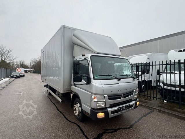 Fourgon tôlé FUSO Canter 7C18 Koffer mit Ladebordwand *Klima*