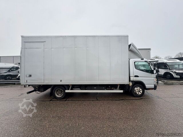 Fourgon tôlé FUSO Canter 7C18 Koffer mit Ladebordwand *Klima*