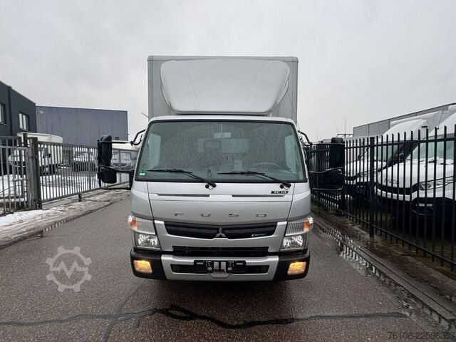 Fourgon tôlé FUSO Canter 7C18 Koffer mit Ladebordwand *Klima*