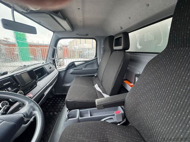 Fourgon tôlé FUSO Canter 7C18 Koffer mit Ladebordwand *Klima*