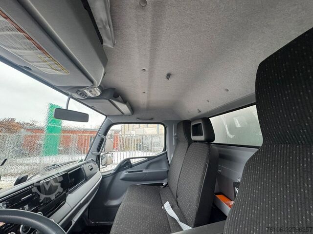 Fourgon tôlé FUSO Canter 7C18 Koffer mit Ladebordwand *Klima*