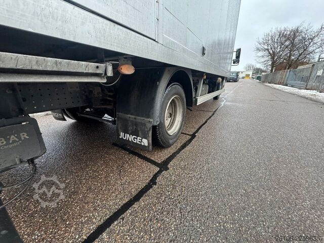 Fourgon tôlé FUSO Canter 7C18 Koffer mit Ladebordwand *Klima*