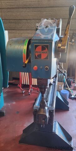 Grignoteadora universal de garganta profunda Pullmax P 21 S
