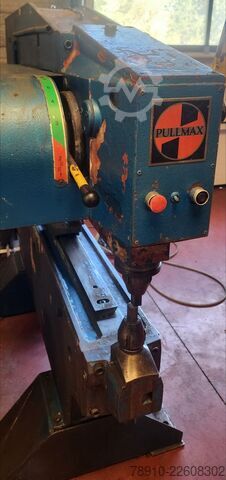Grignoteadora universal de garganta profunda Pullmax P 21 S