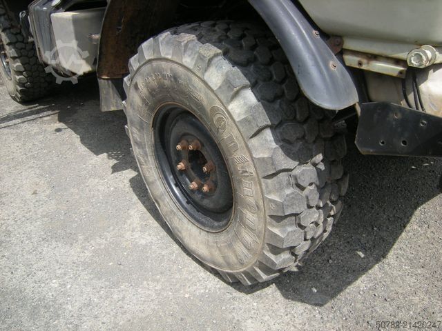 Furgone ribaltabile a tre lati MERCEDES-BENZ Unimog U1250 mit Kran MKG 105