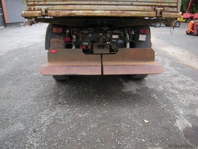Furgone ribaltabile a tre lati MERCEDES-BENZ Unimog U1250 mit Kran MKG 105