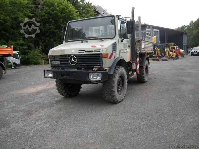 Furgone ribaltabile a tre lati MERCEDES-BENZ Unimog U1250 mit Kran MKG 105