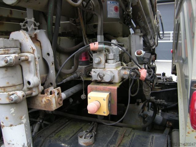Furgone ribaltabile a tre lati MERCEDES-BENZ Unimog U1250 mit Kran MKG 105