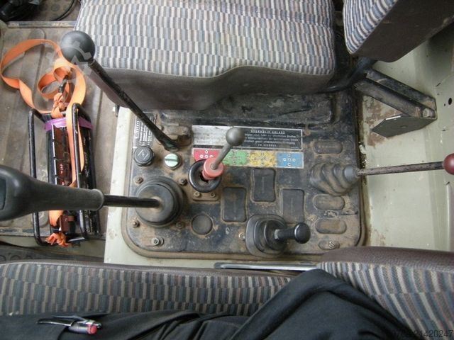 Furgone ribaltabile a tre lati MERCEDES-BENZ Unimog U1250 mit Kran MKG 105