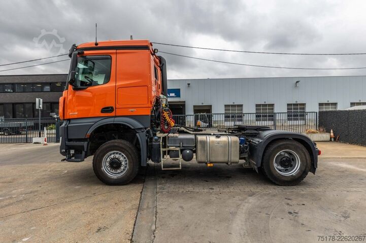 Estándar-SZM Mercedes-Benz AROCS 2145 - 4X4