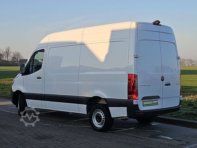 Bestelauto MERCEDES-BENZ SPRINTER 317 L2H2 Mbux10 Navi