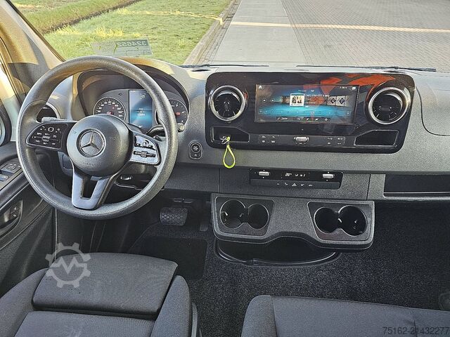 Bestelauto MERCEDES-BENZ SPRINTER 317 L2H2 Mbux10 Navi