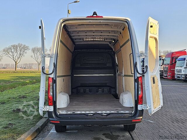 Bestelauto MERCEDES-BENZ SPRINTER 317 L2H2 Mbux10 Navi