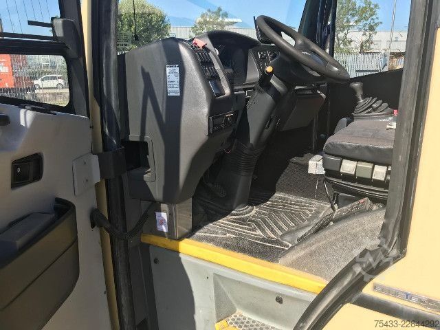 Autóbusz Mercedes-Benz ATEGO SITCAR SCUOLABUS 54+3+1