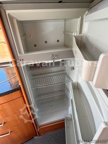 Camper integrado HYMER/ERIBA B 614 - Festbett- Klima -  - Solar -