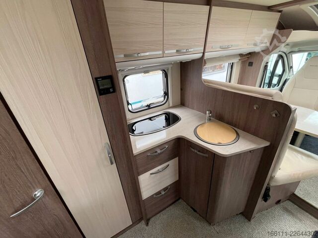 Caravana semiintegrada BÜRSTNER Nexxo T 660 - Festbett -  - Klima -