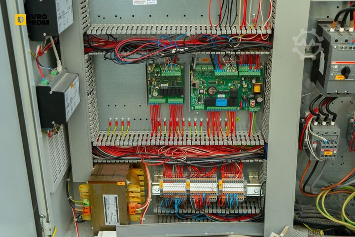 Kältemaschine Used Industrial Chiller CIAT - 493 kW | With warranty