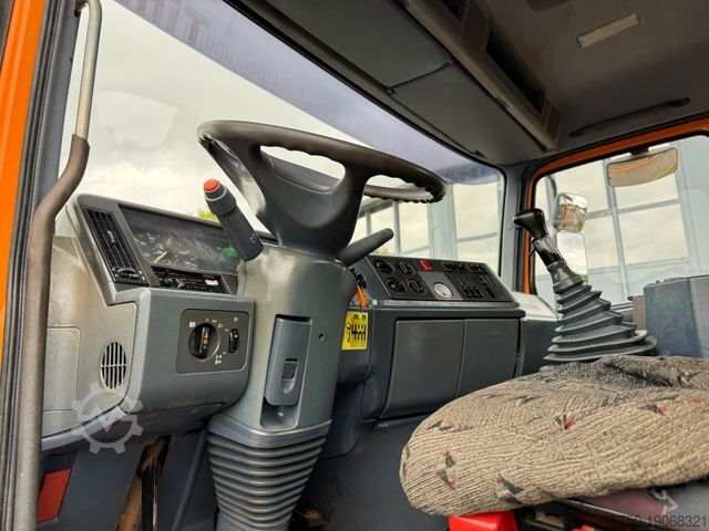 Driezijdige kipper MERCEDES-BENZ Actros 1831 4x4 Kipper - Kran- Kupplung- Blattfe