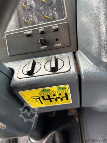 Driezijdige kipper MERCEDES-BENZ Actros 1831 4x4 Kipper - Kran- Kupplung- Blattfe