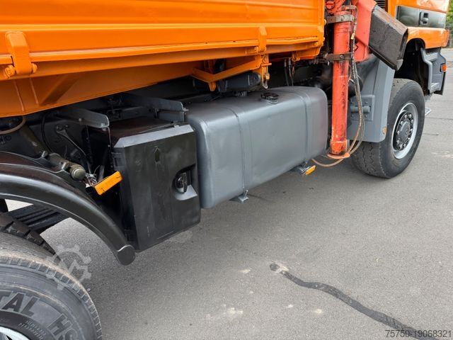 Driezijdige kipper MERCEDES-BENZ Actros 1831 4x4 Kipper - Kran- Kupplung- Blattfe