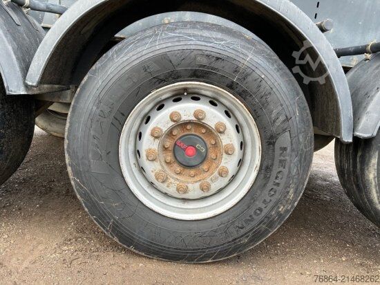 Semi-remorque benne SCHWARZMüLLER KIPPMULDE 25M³, SAF, PODEST, HYVA