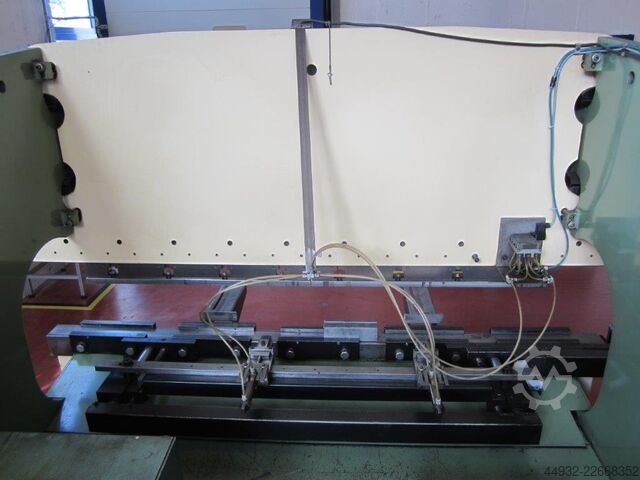 πρέσα κάμψης PROMECAM RG 102