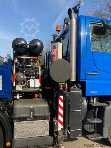Camion à usage spécial MERCEDES-BENZ Unimog