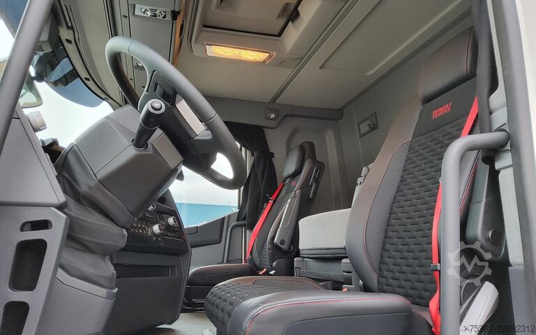 Sistema a braccio con gancio Renault C520 P8x4-4 TRIDEM ROAD 13 LITER + HIAB Z-KRAAN...