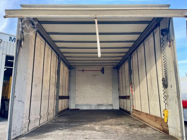 Posuvná plachta Renault Midlum 180 11,9t  Manual.  490026 km, MOT 02-04...