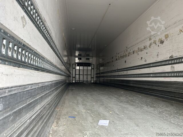 Gekoeld/bevroren transport SOR Iberica SOR-S3E / Carrier Vector 1550 / Frigo / Loadlif...