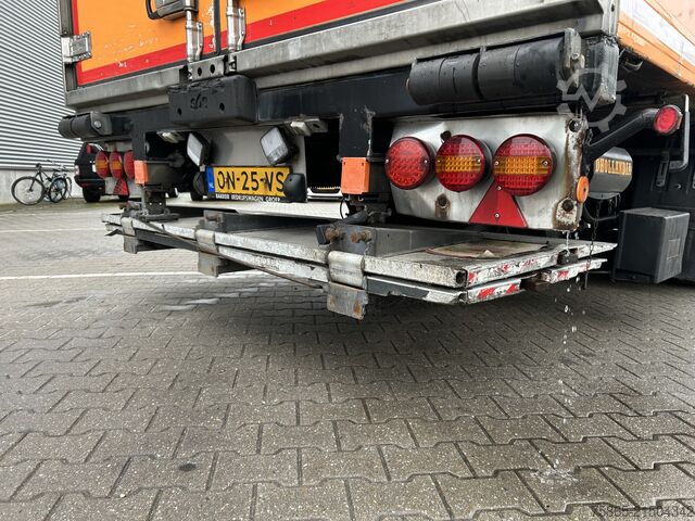 Gekoeld/bevroren transport SOR Iberica SOR-S3E / Carrier Vector 1550 / Frigo / Loadlif...