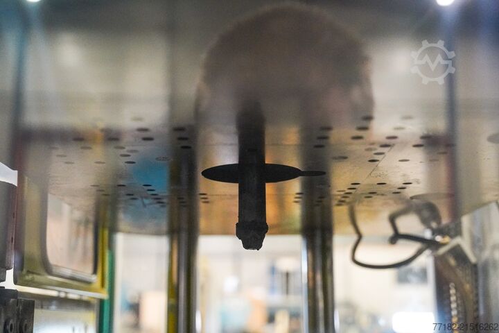 Wtryskarka Arburg 1200 T 800 - 60