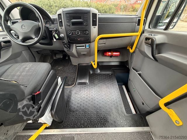 Minibus MERCEDES-BENZ Sprinter 313 BlueTEC 9Sitze+Rollstuhllift Klima