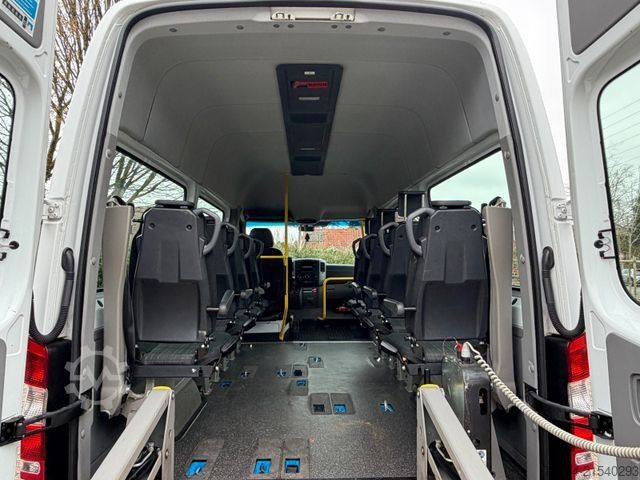 Minibus MERCEDES-BENZ Sprinter 313 BlueTEC 9Sitze+Rollstuhllift Klima
