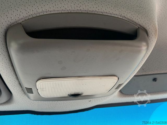 Minibus MERCEDES-BENZ Sprinter 313 BlueTEC 9Sitze+Rollstuhllift Klima