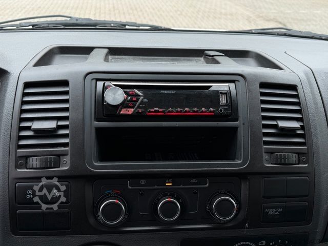 Minibus VOLKSWAGEN T5 Kombi Lang 2.0 Tdi BlueMotion 9 Sitze DSG