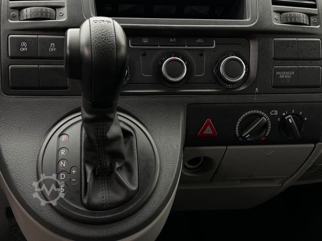 Minibus VOLKSWAGEN T5 Kombi Lang 2.0 Tdi BlueMotion 9 Sitze DSG