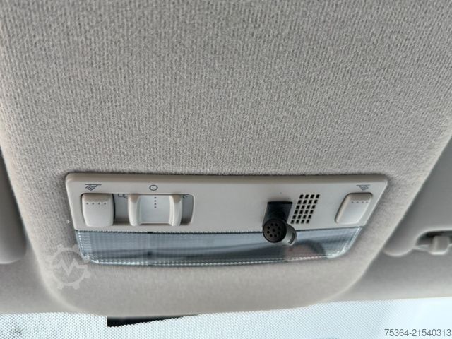 Minibus VOLKSWAGEN T5 Kombi Lang 2.0 Tdi BlueMotion 9 Sitze DSG