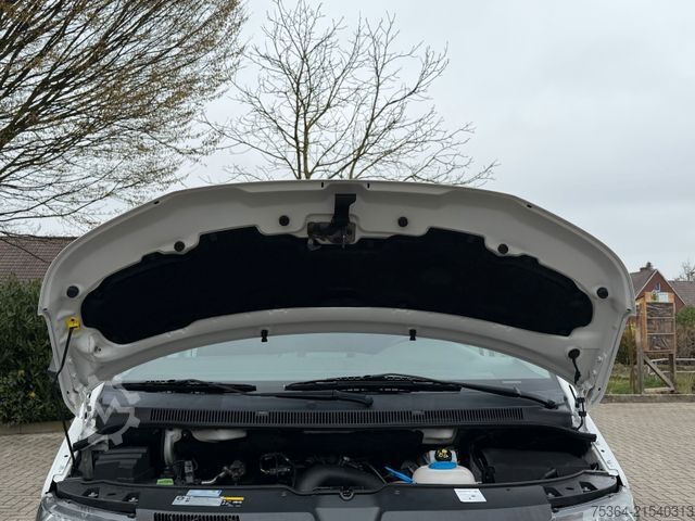 Minibus VOLKSWAGEN T5 Kombi Lang 2.0 Tdi BlueMotion 9 Sitze DSG