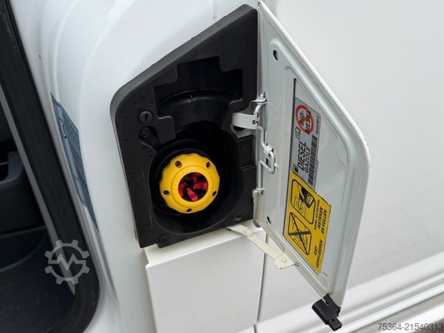 Minibus VOLKSWAGEN T5 Kombi Lang 2.0 Tdi BlueMotion 9 Sitze DSG