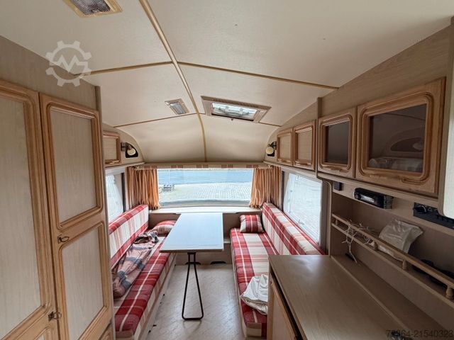 Caravan  Award Daystar 8010 Wohnwagen Boiler Backoven Wc