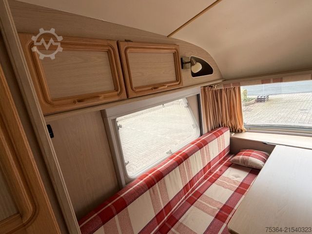 Caravan  Award Daystar 8010 Wohnwagen Boiler Backoven Wc