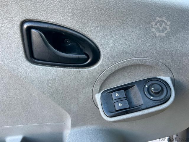 Box van RENAULT Master 2,5 dCI Koffer*Hebebühne*Tüv-2027*