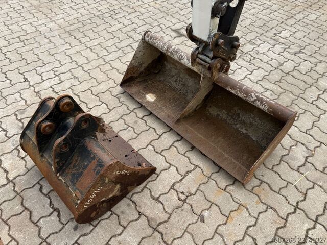 Minigraafmachine BOBCAT E26 / 2021 BJ / 2 x Löffel / 1.375 H