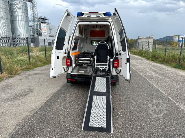 Samochód strażacki VW VW T6,2.0 TDI Krankentrage und Sessel